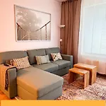 Apartment 555 New & Fully Equipped With Free Garage Bratislava