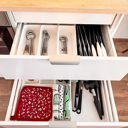 555 New & Fully Equipped With Free Garage *