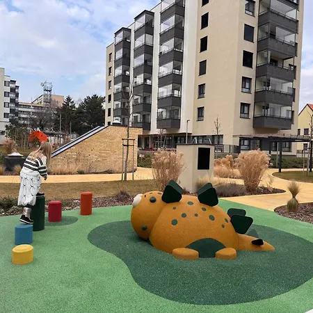 アパート 555 New & Fully Equipped With Free Garage