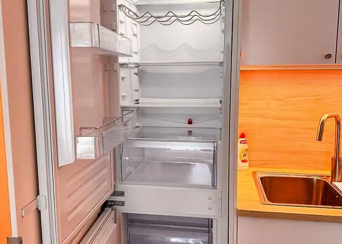 555 New & Fully Equipped With Free Garage Apartmán *