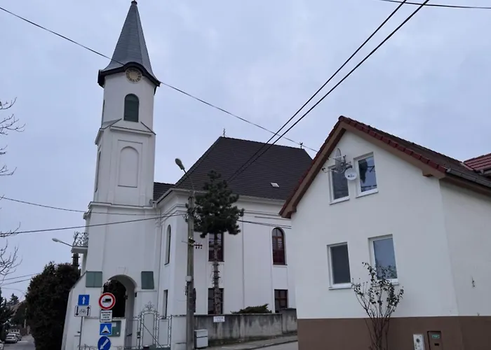 555 New & Fully Equipped With Free Garage