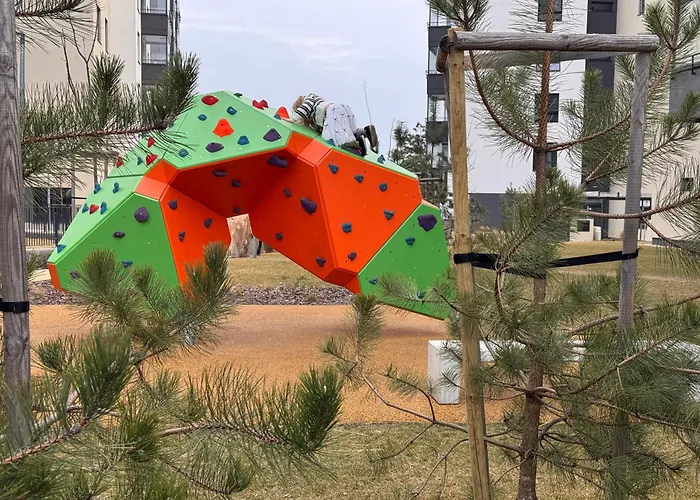 555 New & Fully Equipped With Free Garage