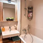 Appartement 555 New & Fully Equipped With Free Garage Bratislava