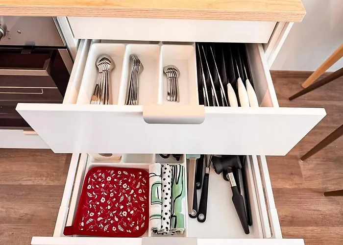 555 New & Fully Equipped With Free Garage *