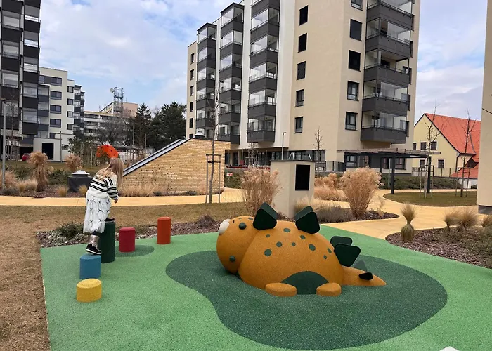 شقة 555 New & Fully Equipped With Free Garage